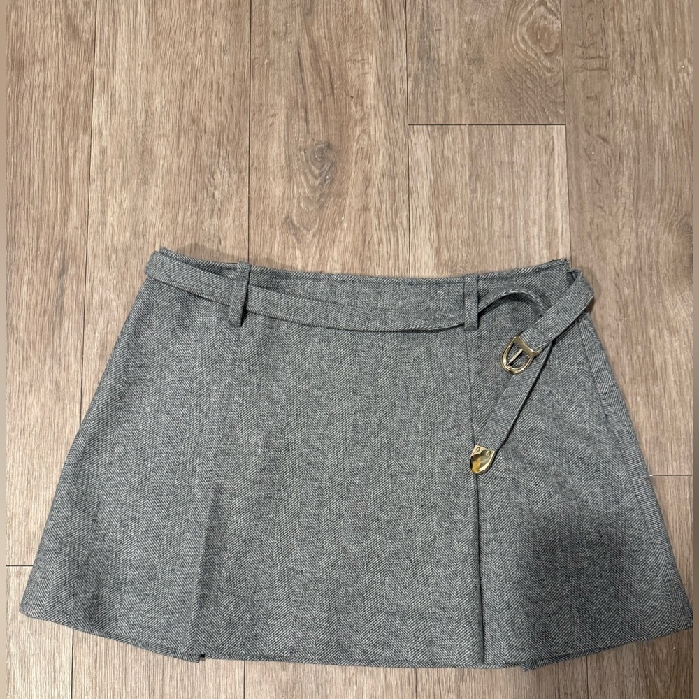Reformation Rory Mini Skirt - Picture 5 of 11